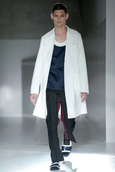 Look 47